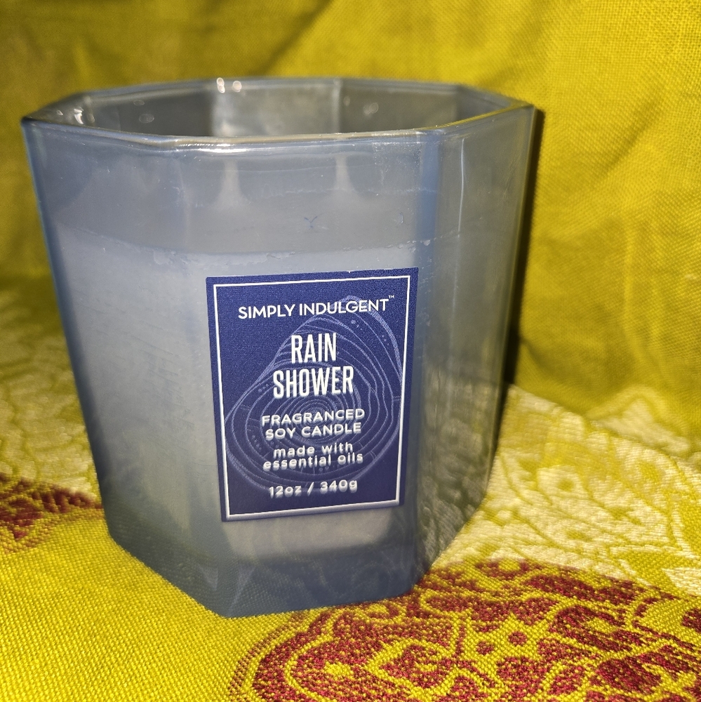 Simply Indulgent Rain Shower Candle